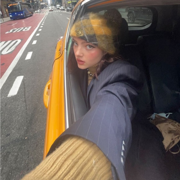 SOLD (SORRY) Vintage authentic Vivienne Westwood Brass Orb mohair Argyle Beret - Picture 2 of 3